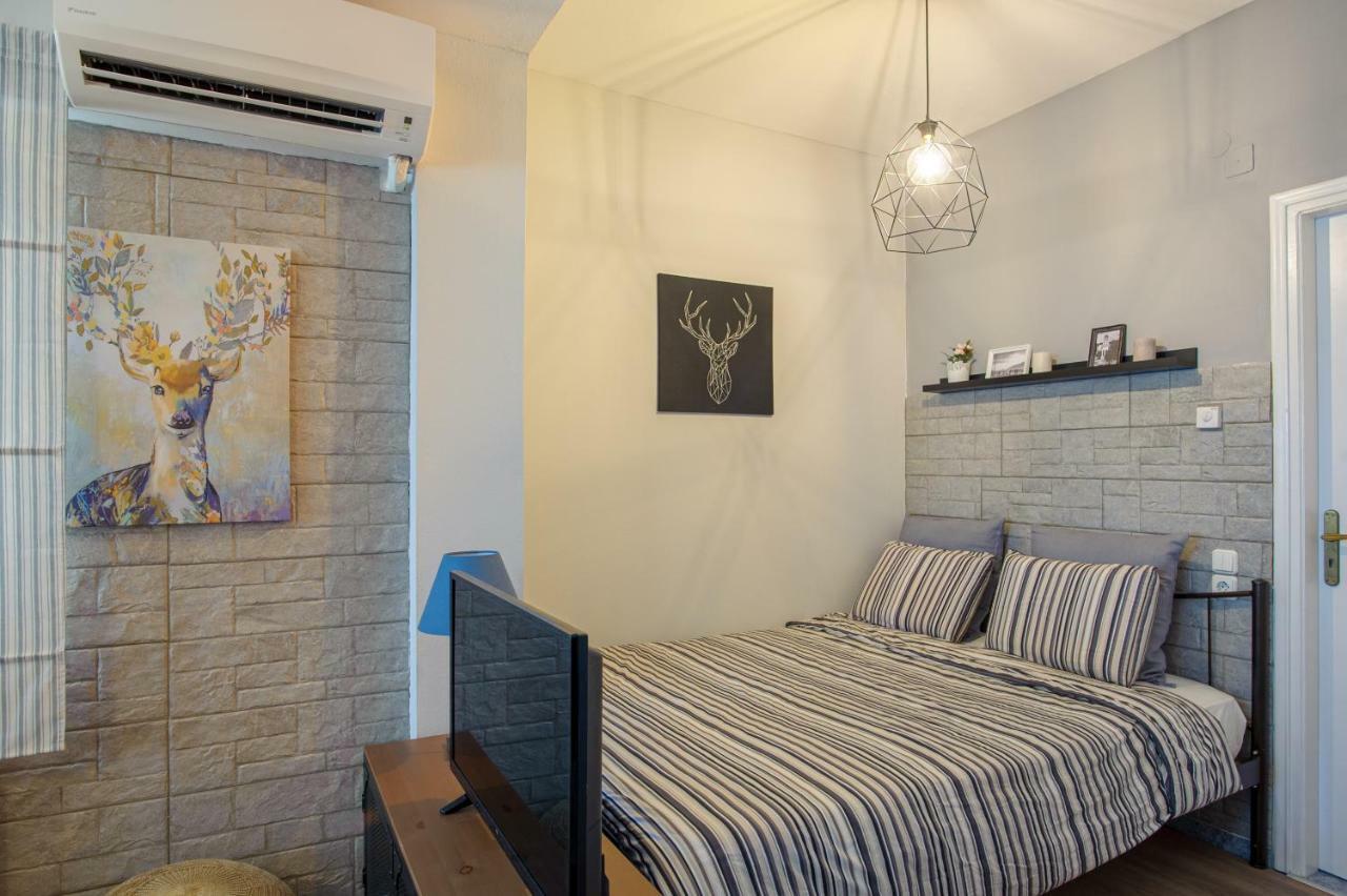 La Casa - Traditionally Elegant Apt 38M2 W Prk Grd Ioannina Ngoại thất bức ảnh